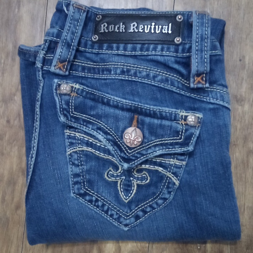 Rock Revival Women's 26 Bootcut Gwen Distressed